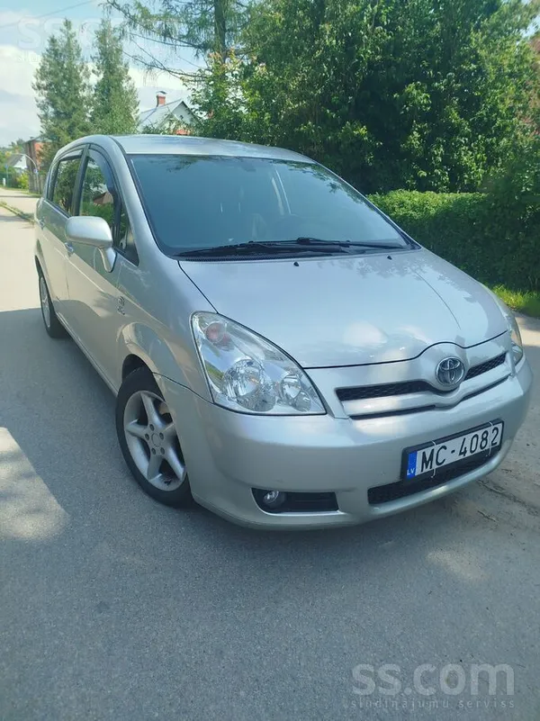 Toyota Tiek pārdots Toyota Corolla Verso laba stāvoklī ar