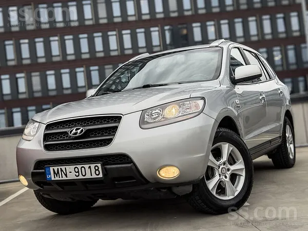 Hyundai Santa FE - 1