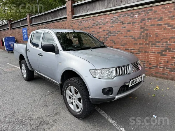 Mitsubishi L 200 - 1