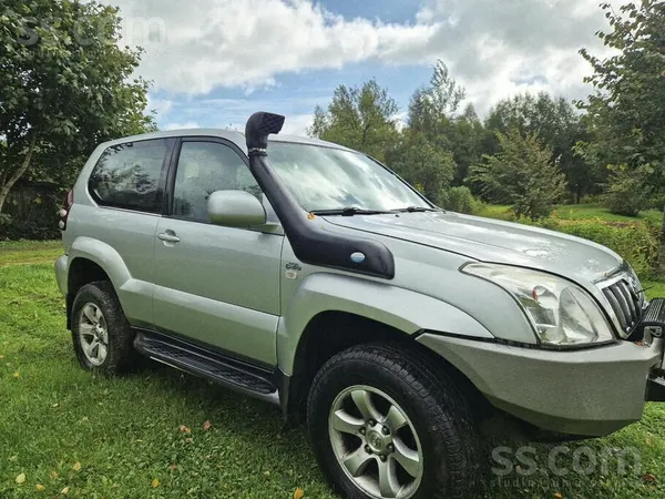 Toyota Land Cruiser - 1