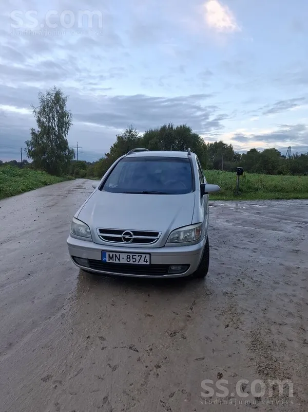 Opel Zafira 2004, 2.2D dīzelis, Manuāls, Furgons, Sudrabs — Latvijā