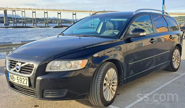 Volvo Volvo v50 2011. Gads