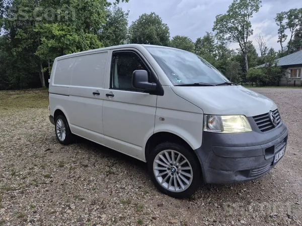 Volkswagen Tirgojas labs busiņš.