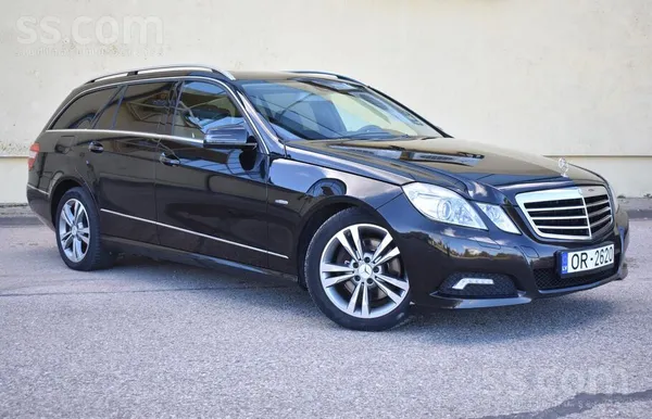 Mercedes E350 - 1