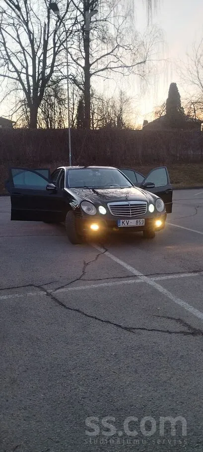 Mercedes E200 - 1
