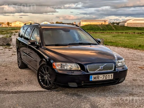 Volvo 2.4 dīzelis, automāts. T. A - 04.2027. Dzinējs, kā