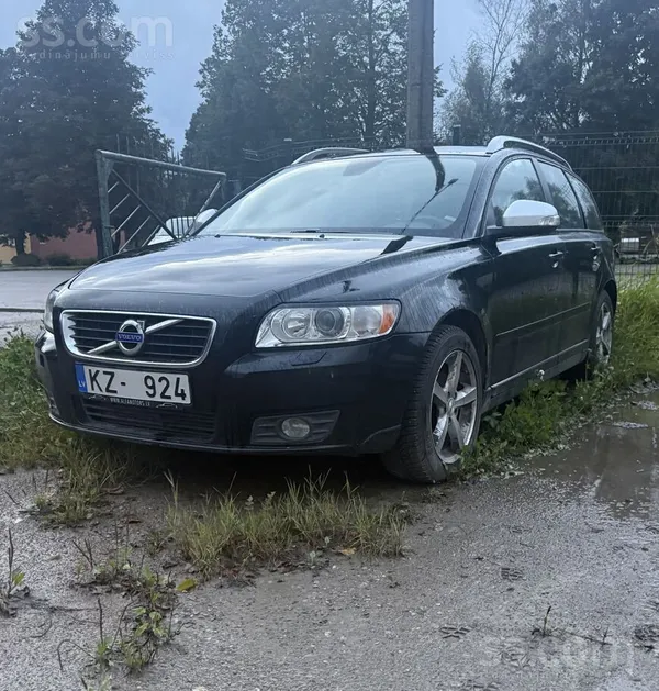 Volvo V50 - 1