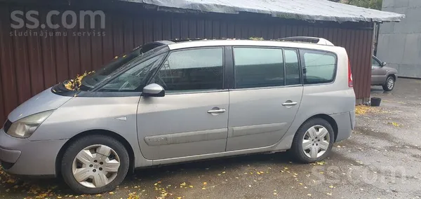 Renault Pārdodu. Informācija pa telefonu