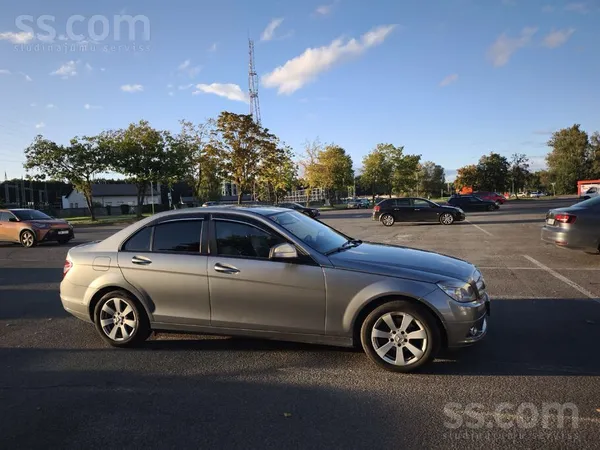 Mercedes Продаю машину, в отличном техническом состояни. На