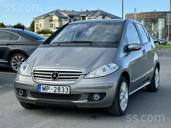 Mercedes Īpašniece pārdod savu mašīnu, tīko izieta jauna te