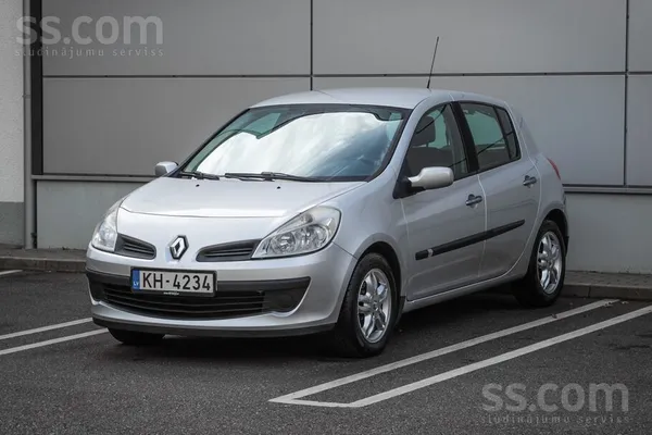Renault Clio - 1