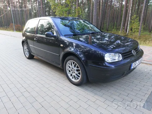 Volkswagen Pārdod VW Golf4 ar 1, 6L benzīna motoru, piecu pak