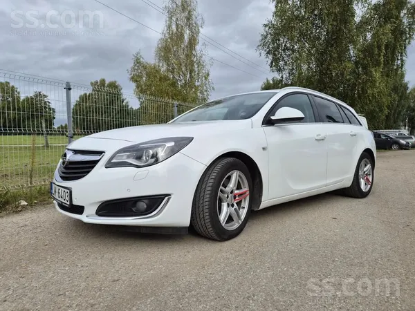 Opel Insignia - 1