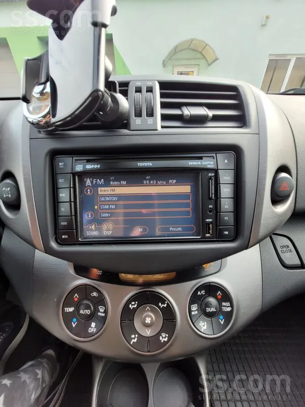 Toyota RAV 4 - 1
