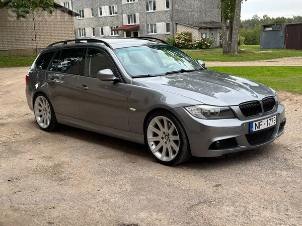 BMW 330 - 1