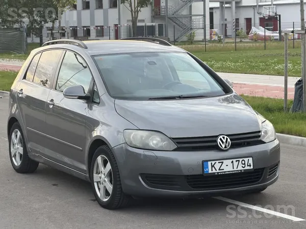 Pārdodu labu 2009 gada WV Golf Plus ar 1.6 dīzeļa dzinēju un 7 ātrumu Dsg.