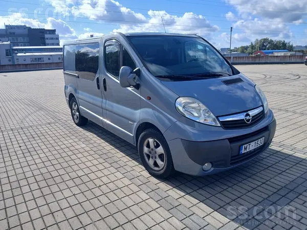 Opel Vivaro - 1