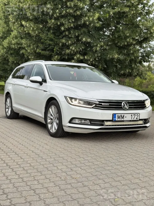Pārdod ģimenes VW Passat B8 variant 2015. izlaiduma gads. 

Auto darbojas