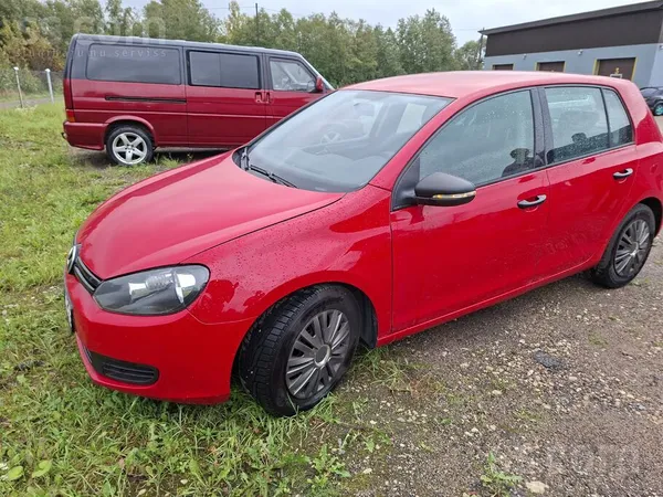 Volkswagen Pārdodās labs uzticams auto.