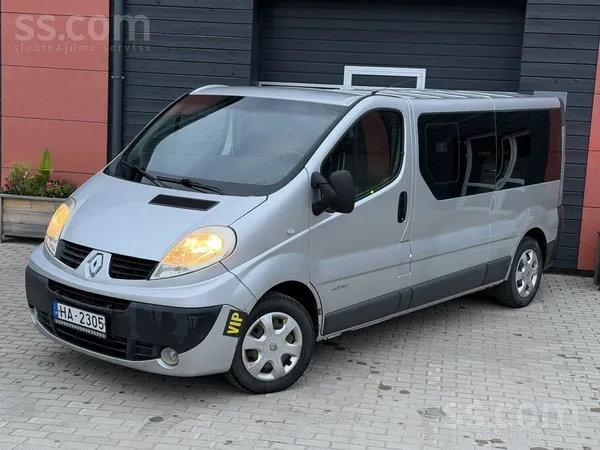 Renault Trafic - 1