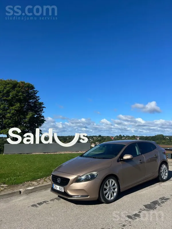 Volvo Volvo V40 Facelift modelis. 