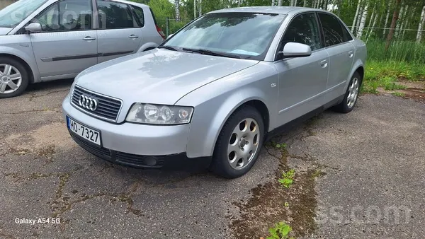 Audi A4 - 1