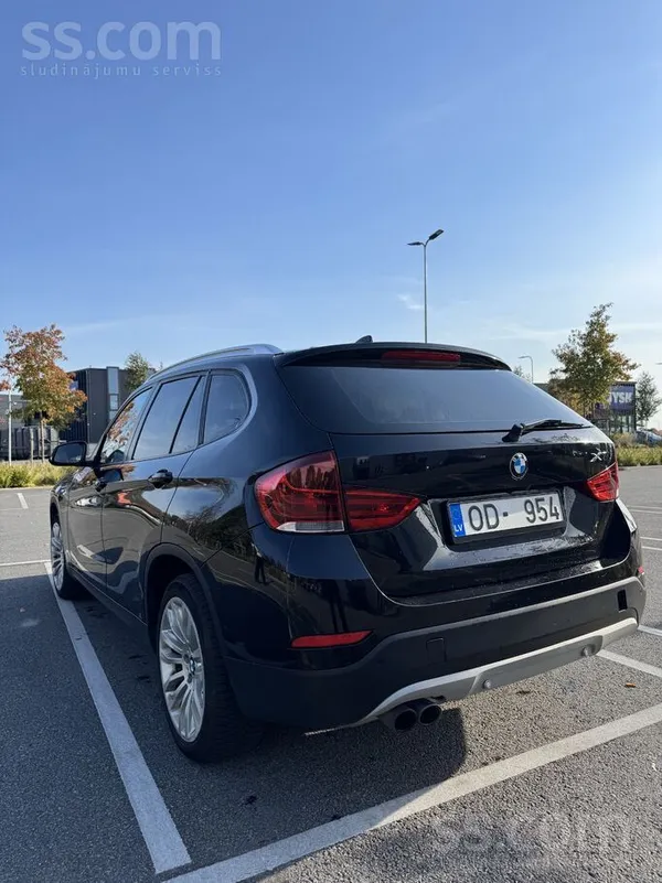 BMW X1, 2014 г. , бензин 2.0, автомат, пробег 122 000 км. 

Отличная возмо