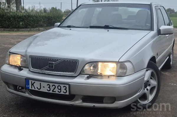 Volvo Pārdodu volvo s70 2.5tdi. 