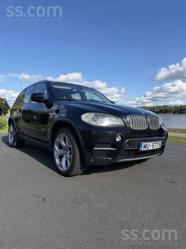BMW Pārdodas BMW X5 40d xdrive. 225kw dzinējs. 