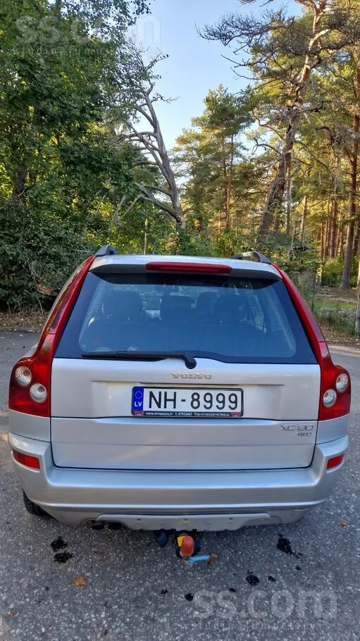 Volvo XC 90 - 1