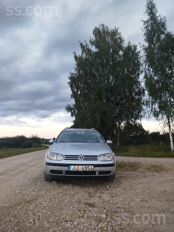 Volkswagen Golf 4 - 1