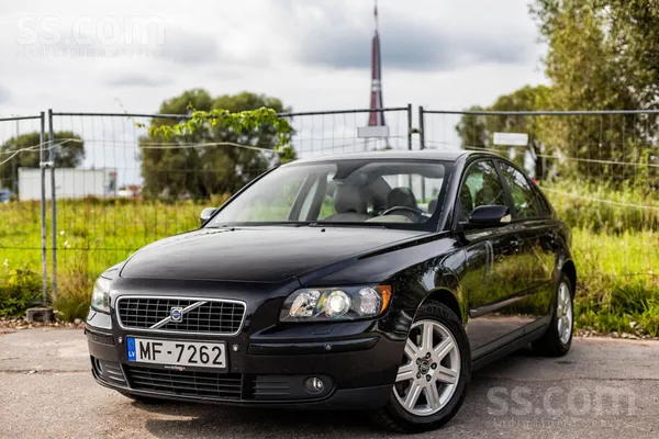 Volvo Volvo S60 ar 2.4 benzīndzinēju un automātisko ātru