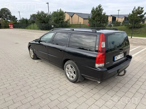 Volvo Pārdod labu volvo V70.
