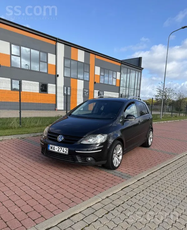 Volkswagen Golf Plus 2007, 1.9D dīzelis, Manuāls, Hečbeks, Melns — Latvijā