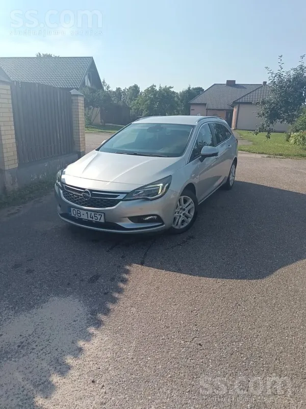 Opel Astra - 1