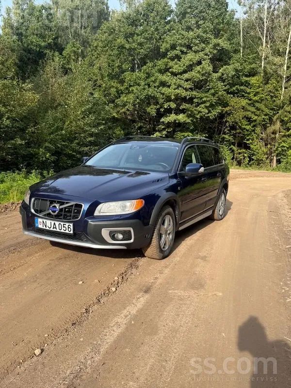 Volvo XC 70 - 1