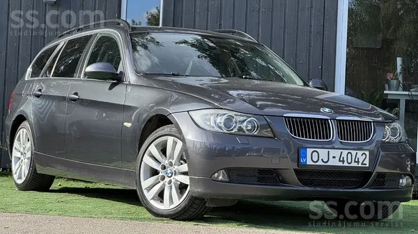 BMW 330 - 1