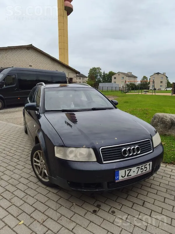 Audi A4 - 1