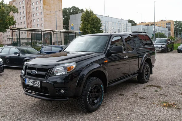 Ford Ranger Limited no Vācijas. uzticams japāņu 2.5turbo dīzelis ar 105kw/14