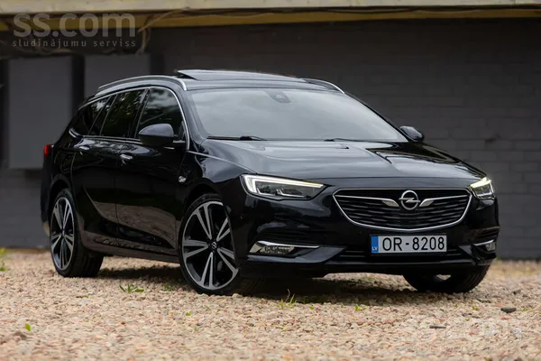 Opel Insignia - 1