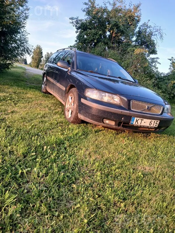 Volvo Pārdodas Volvo V70 2.5tdi 2000.gada manuāla. Ejošā