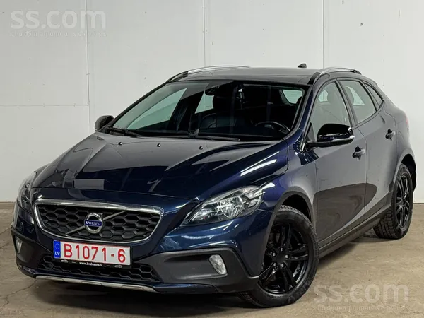 Volvo Volvo V40 Cross Country 1.6D Mehānika 84kw Kamera