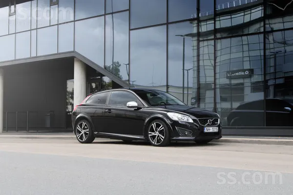 Volvo Volvo C30 1.6D D2 R-Design 6-pakāpju manuālā 2x or