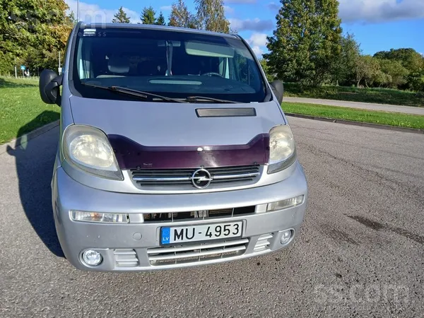 Opel Vivaro - 1