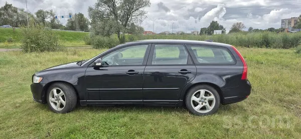 Volvo Volvo V50 1.6D 2011. gads Dīzelis Manuālā kārba Un