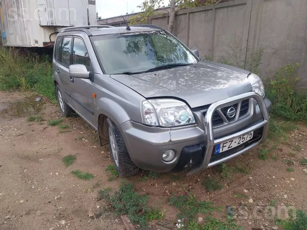 Nissan X-Trail - 1