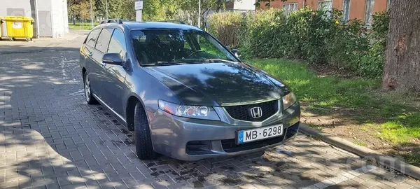 Honda Accord - 1