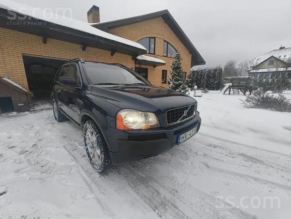Īpašnieks pārdod koptu Volvo xc90 ar:
-uzticamu 120kw versiju 2.4l čipotu d