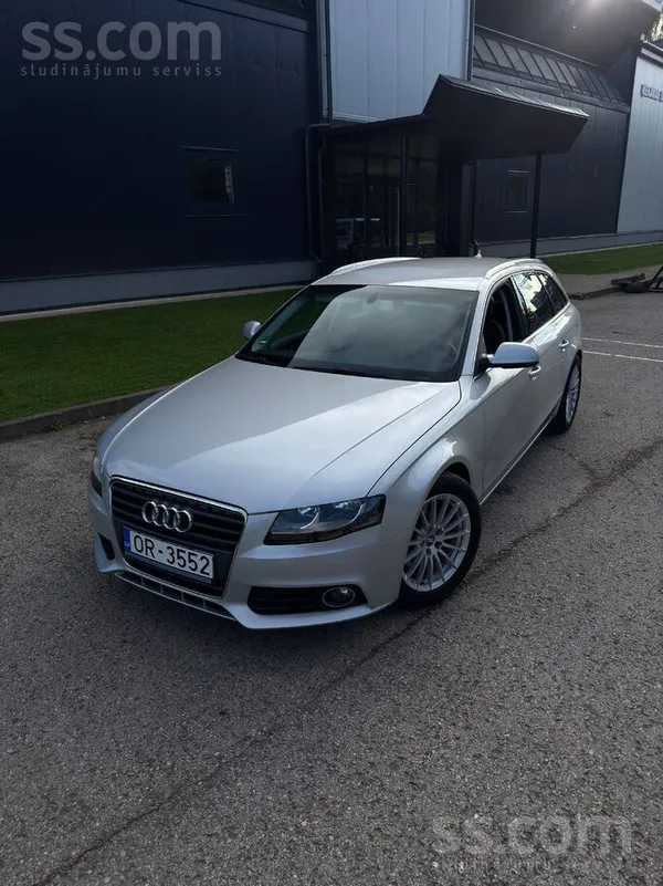 Audi A4 - 1