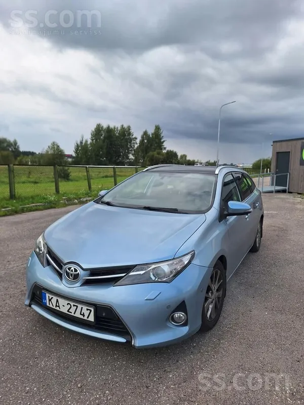 Toyota Auris - 1